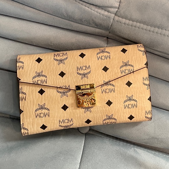 MCM New Patricia Logo Visetos Monogram Soft beige & Black Crossbody Bag - Picture 2 of 7